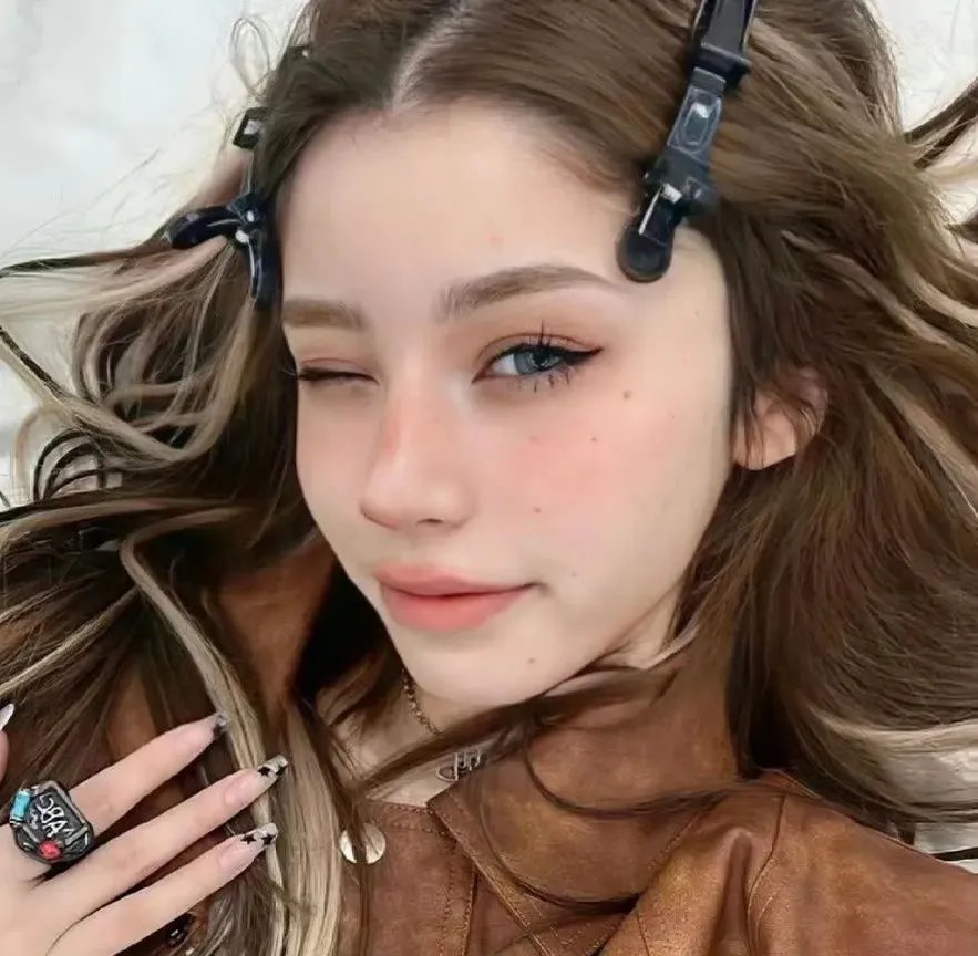 好女两头瞒